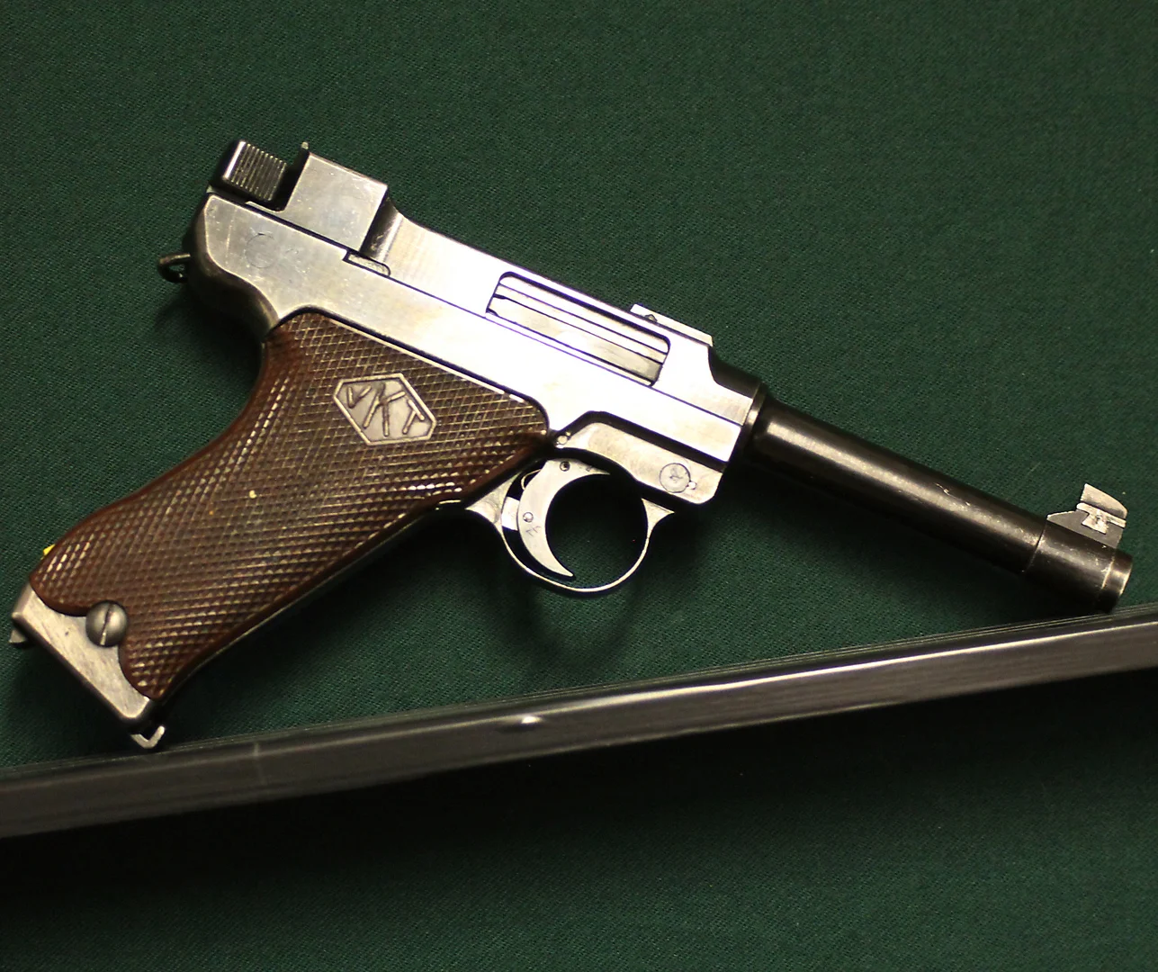 VALMET. L-35 kal. 9x19. — Pistols — Mauritz Widforss