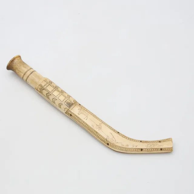NILS NILSSON SKUM. KNIV, helhorn, graverad, signerad.