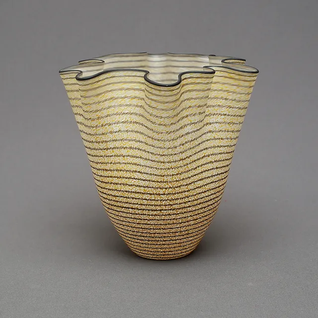 ULRICA HYDMAN-VALLIEN. Vas, glas, Boda, Atelier, signerad.