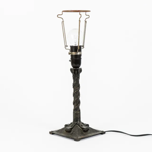 LAMPFOT smide, 1900-talets första hälft.