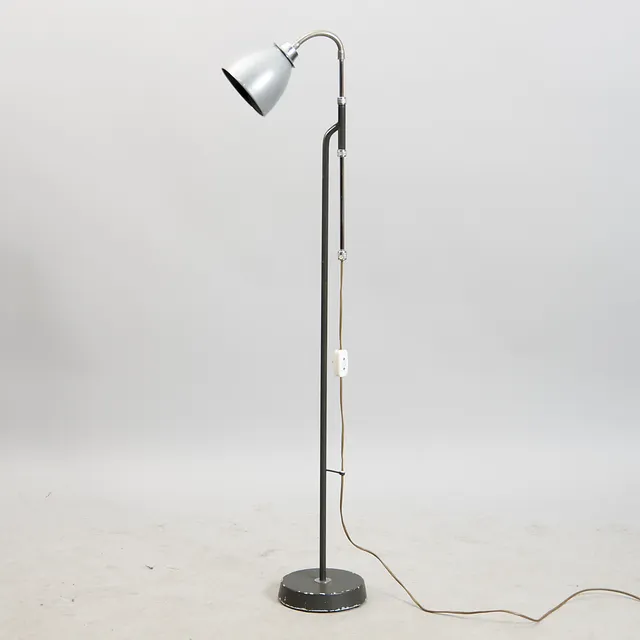 GOLVLAMPA, målad metall, 1900-talets mitt, M.A.E., (Möllers Armatur Eskilstuna).