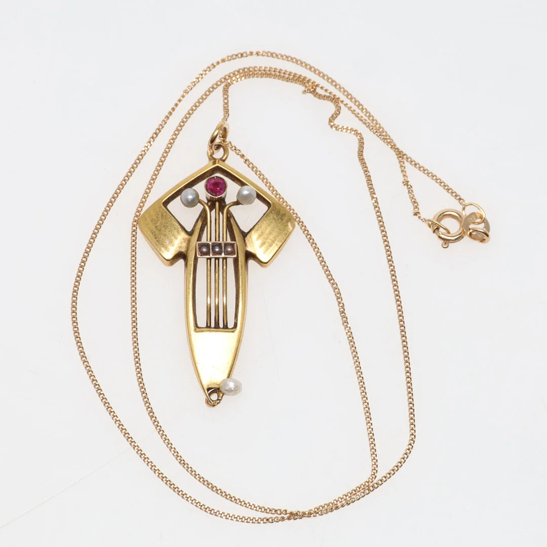 HÄNGE, Art Nouveaustil, 18K guld. — Brooches & Pendants — Stockholms Auktionsverk Helsingborg