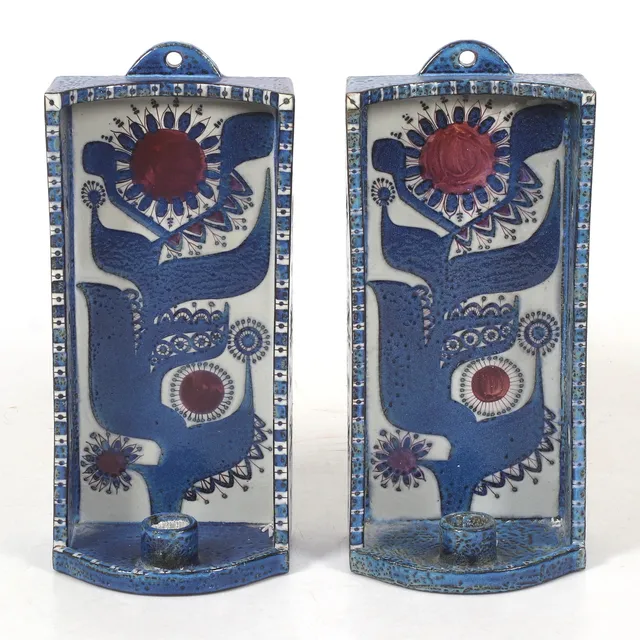 BERTE JESSEN. Väggljusstakar, 1 par, porslin, Aluminia/Royal Copenhagen, Danmark.