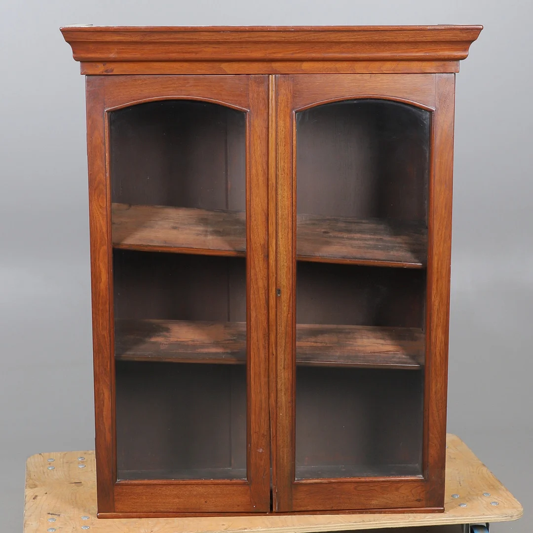 A VICTORIAN MAHOGANY BOOKCASE TOP. — Cupboards, Cabinets & Shelves — Lawrences Auctioneers