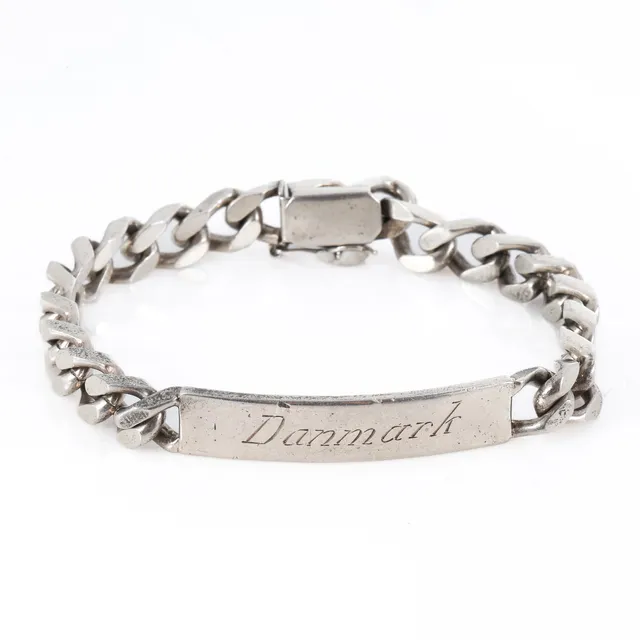 Hermann Siersbøl: A bracelet with plate of sterling silver. Length 21 cm.