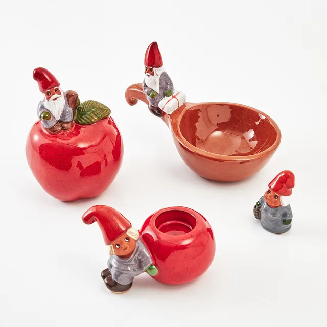 ROLF BERG. Figuriner 4 stycken, tomtar, glaserat lergods, 3 monogramsignerade RB.