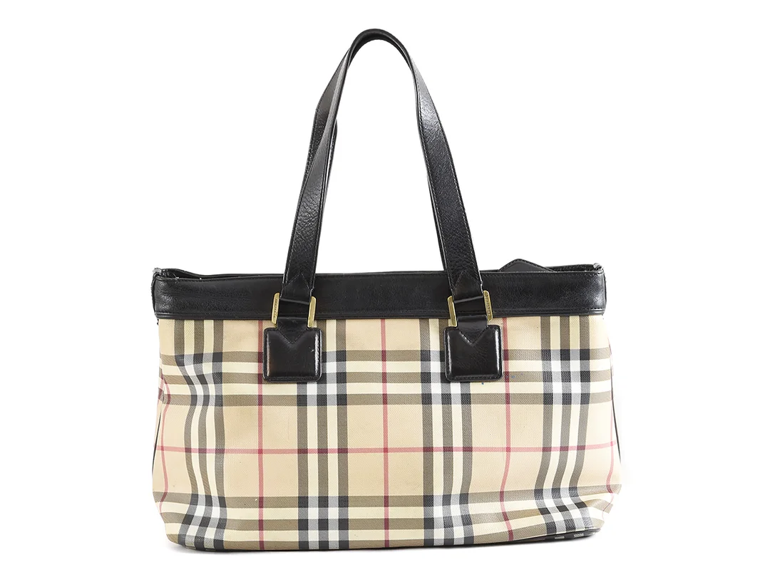 VÄSKA, BURBERRY, rutig canvas, svart läder, 35x22x13cm, lite fläckar, dustbag. — Accessoarer/Väskor — Kaplans