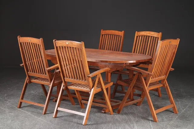 Havebord med udtræk samt fem stole, teak (6)