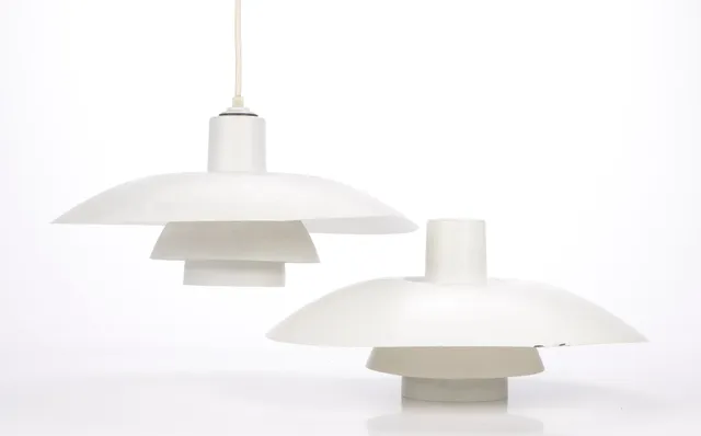 Poul Henningsen for Louis Poulsen. A pair of PH4/3 pendants, white (2)