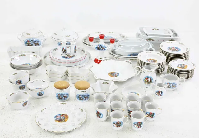 MATSERVIS, 76 delar, porslin, "Gammaldags Jul" delvis Exclusive Edition, design Lars Carlsson, Fyrklövern Christineholm.