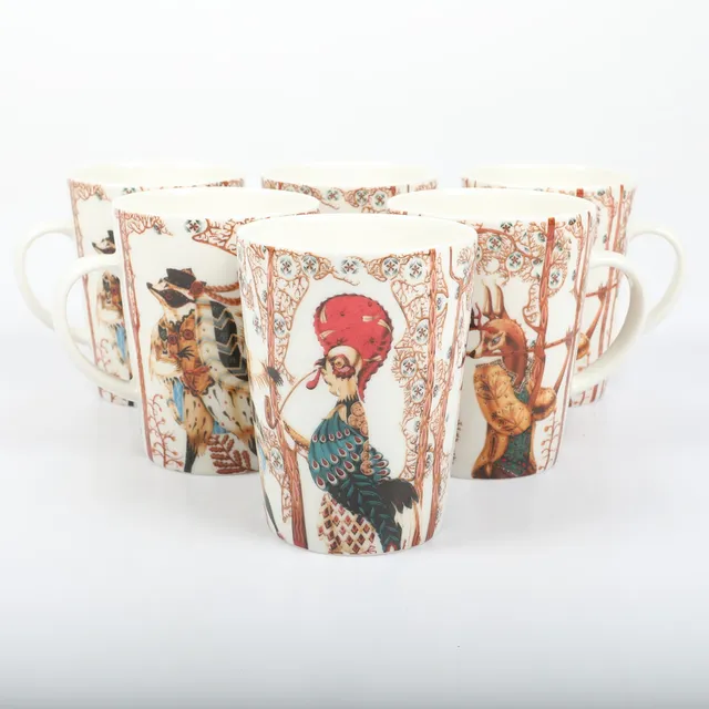 KLAUS HAAPANIEMI. Muggar, 6 stycken, "Tanssi", porslin med dekor av djur, Iittala, Finland.