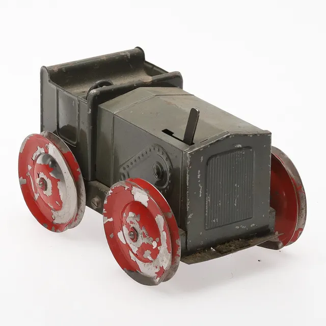 TRAKTOR, plåt, urverksdriven, Tri-ang No 2, 1900-talets första hälft. England.