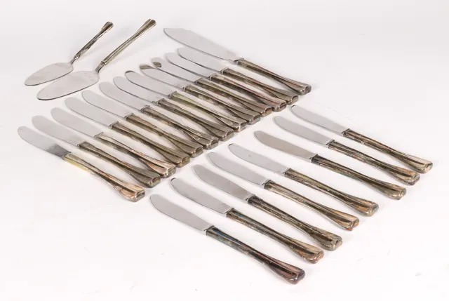 Horsens Silverware Factory. Kent cutlery with handles of silver. (23)