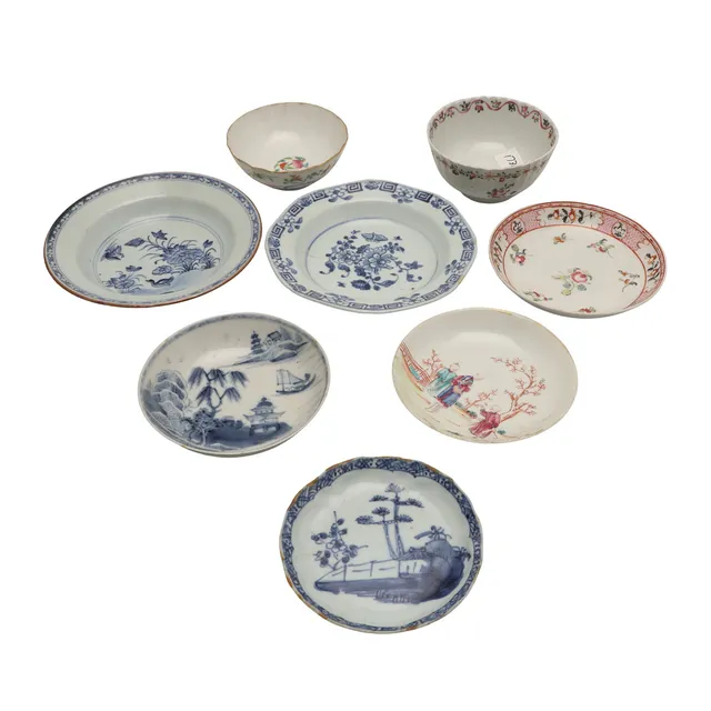 CHINESE PORCELAIN DISHES & BOWLS.