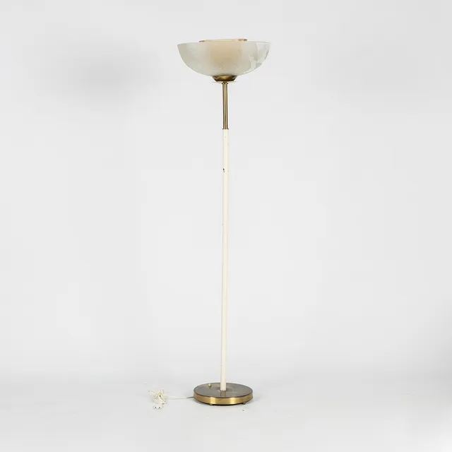 BO NOTINI. Golvlampa, mässing och glas, Glössner & Co. 1945.