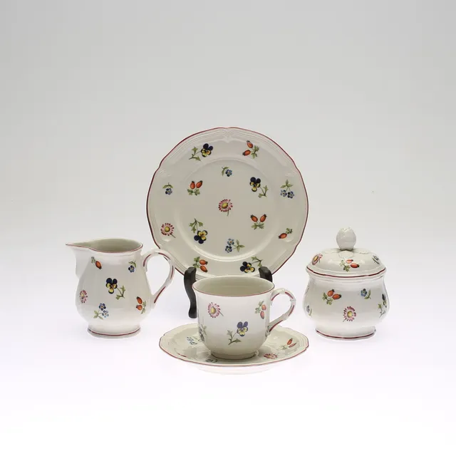 KAFFESERVIS, 14 delar, porslin, "Petite Fleur", Villeroy & Boch.