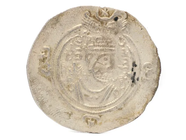 MYNT, silver, Drachm, 591-628, Khusro II, Sasandiska Riket, området Fars / Yazd, kvalité ca 1+, diameter 29 mm, vikt 3,3 g.