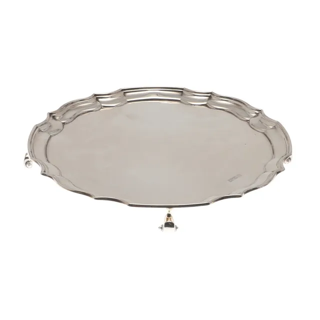 A GEORGE V SILVER SALVER.