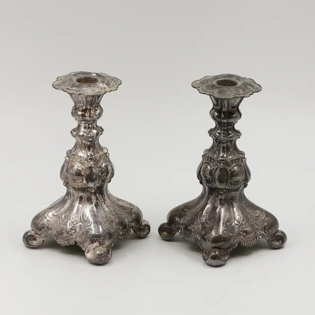 PARET LJUSSTAKAR, BAROCKSTIL, 1900-TAL, NYSILVER.