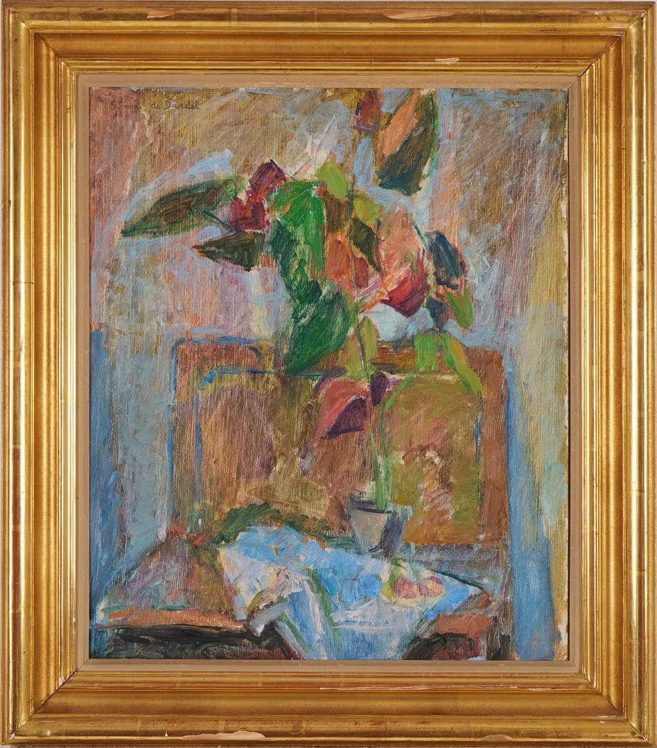 SIMONE DE DARDEL (1913-1996). Stilleben med röd bladväxt, olja på pannå, signerad. — Paintings — Stockholms Auktionsverk Magasin 5