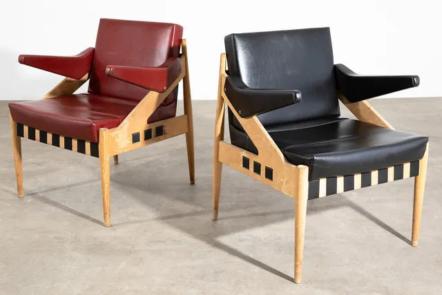 EGON EIERMANN. Wilde & Spieth, 2 Armlehnstühle Modell SE 122 A (6-9).