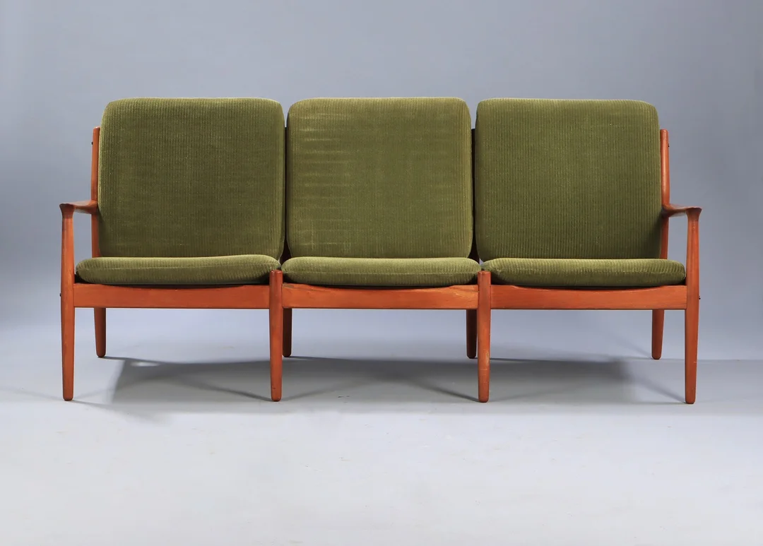 Grete Jalk for Glostrup Møbelfabrik. Three-seater sofa made in teakwood — Furniture/Lounge chairs — Lauritz