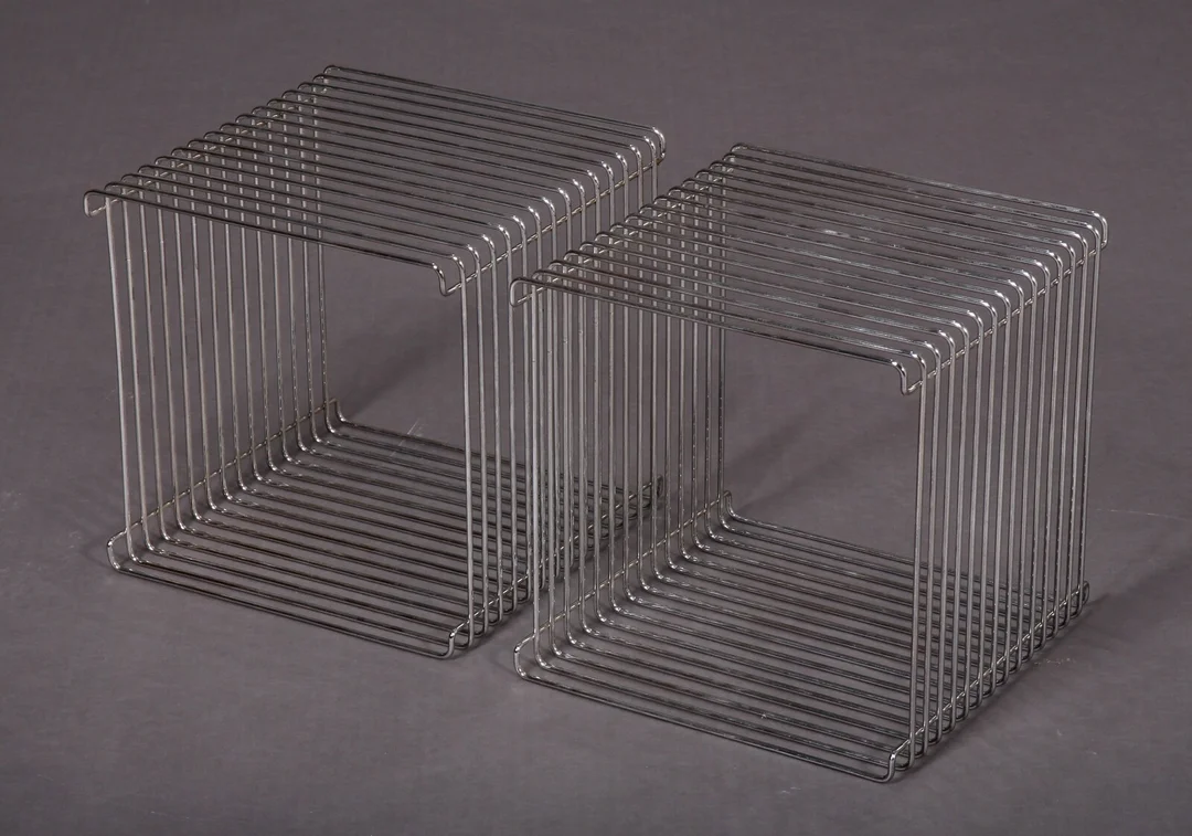 Verner Panton. To 'Wire cube' moduler, stål — Furniture/Other furniture — Lauritz