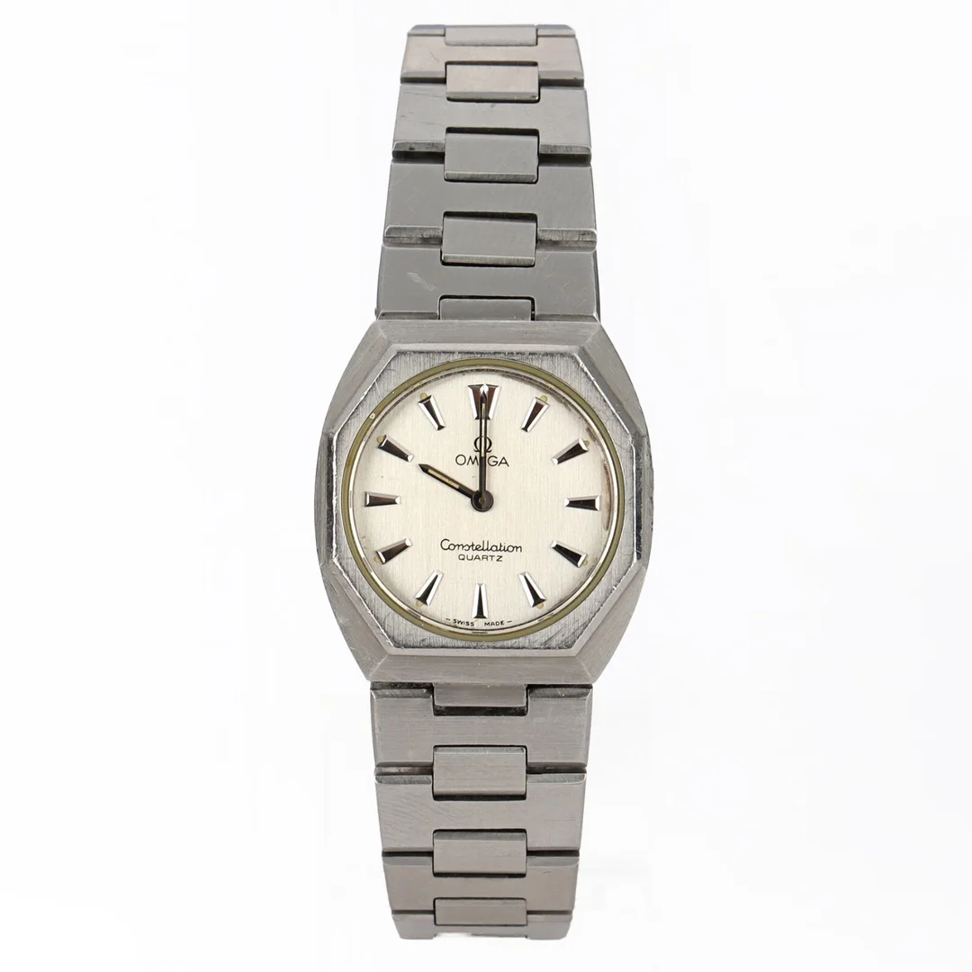 Omega 'Constellation Quartz'. Women's watch in steel with silver dial, approx. 1979 — Watches and clocks/Ladies watches — Lauritz