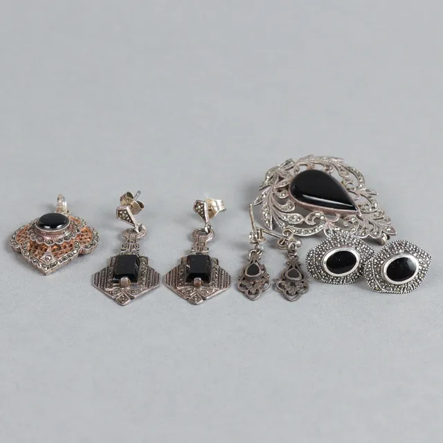 SMYCKEN Silver med onyx och markasiter, "Art Deco".