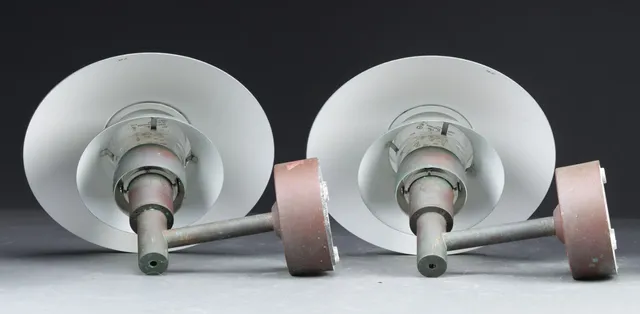 Louis Poulsen: A pair of PH 3-2½ outdoor wall lamps. (2)