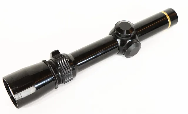 KIKARSIKTE LEUPOLD 1,5-5X20 VX III.