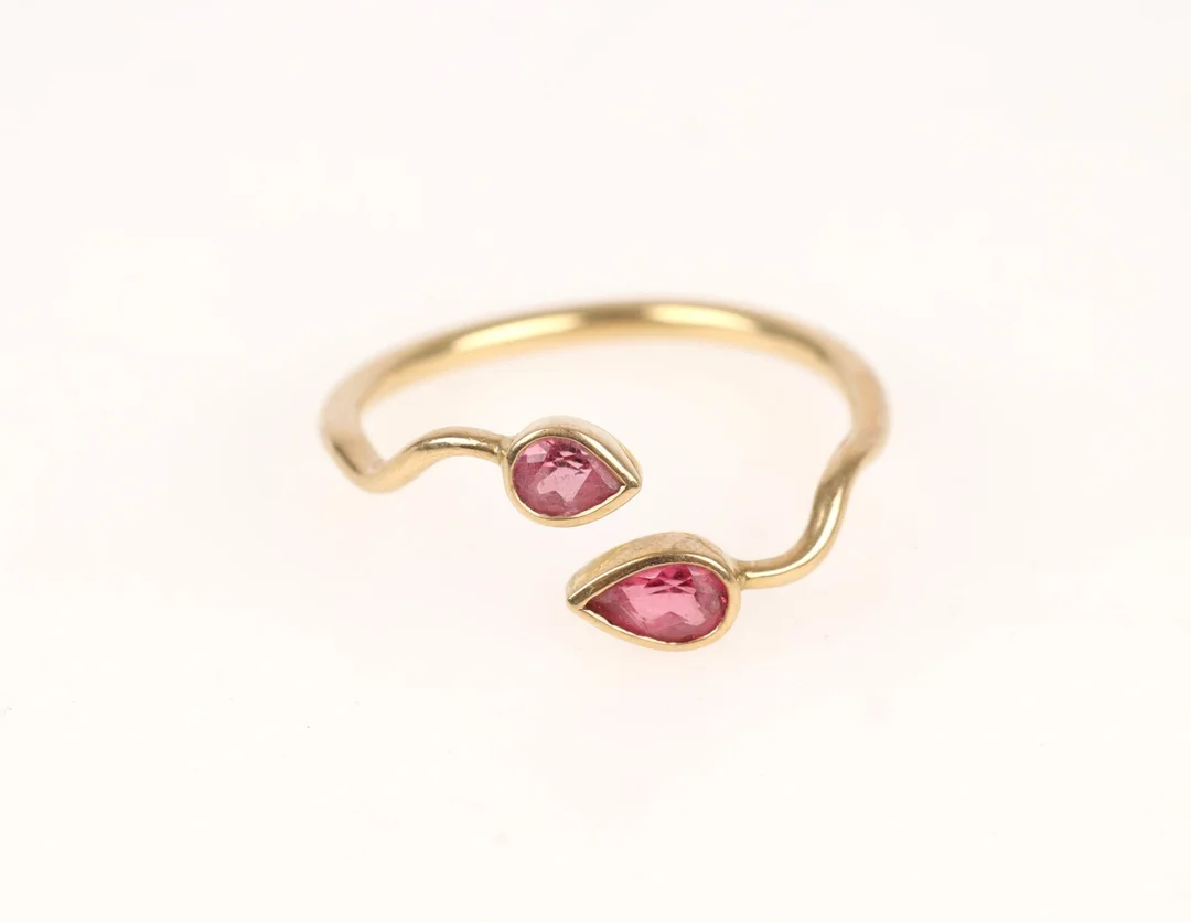 Natascha Trolle: Pink spinel ring of 18 kt. gold — Jewellery/Rings — Lauritz