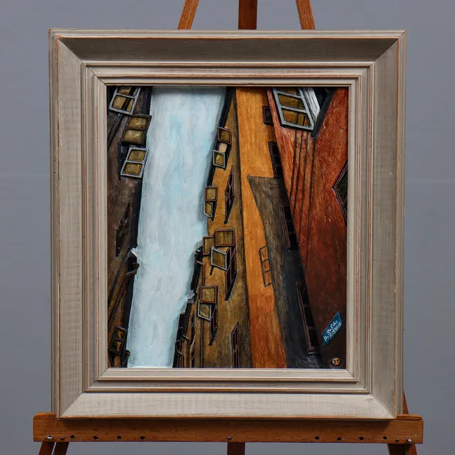 SVEN TELJARE ERIKSSON (f. 1932) "EN SOMMARMORGON PÅ PRÄSTGATAN" GAMLA STAN STOCKHOLM, SIGNERAD.