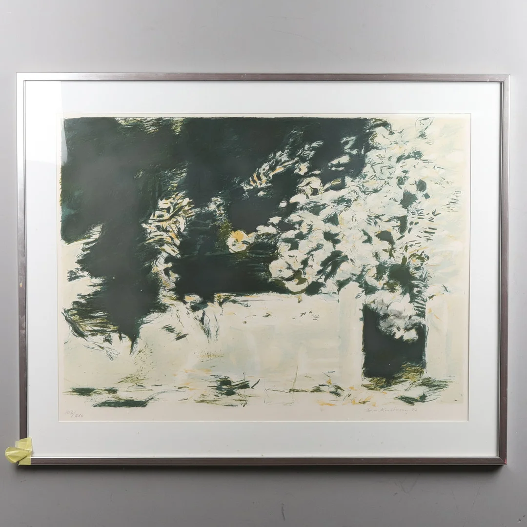 TOM KRESTESEN. Abstrakt komposition, litografi, signerad samt numrerad 107/280. — Engravings & Prints — Örebro Stadsauktioner