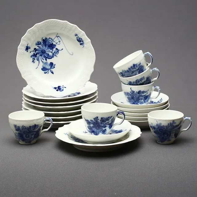 KAFFESERVISDELAR, 12 st, "Blå Blomst", Royal Copenhagen, Danmark.