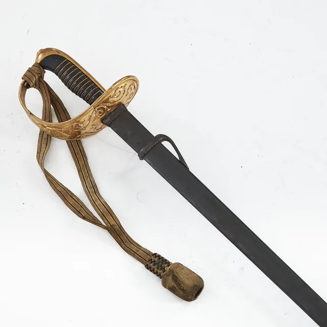SABEL, svensk, m/1893 för kavalleriofficer, svärtad stålbalja, portepé.