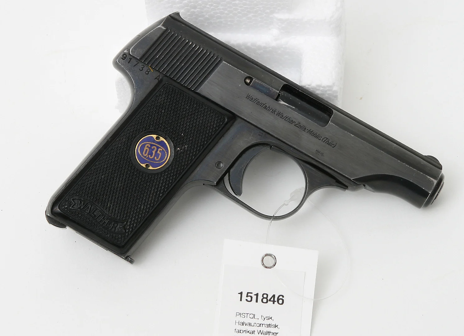 (256) PISTOL, tysk, Halvautomatisk, fabrikat Walther Zella-Mehlis, modell 8, kaliber 6,35mm, tillv.nr 91738A. — Pistols — Mauritz Widforss