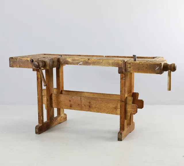HYVELBÄNK/SNICKARBÄNK, 1900-tal.