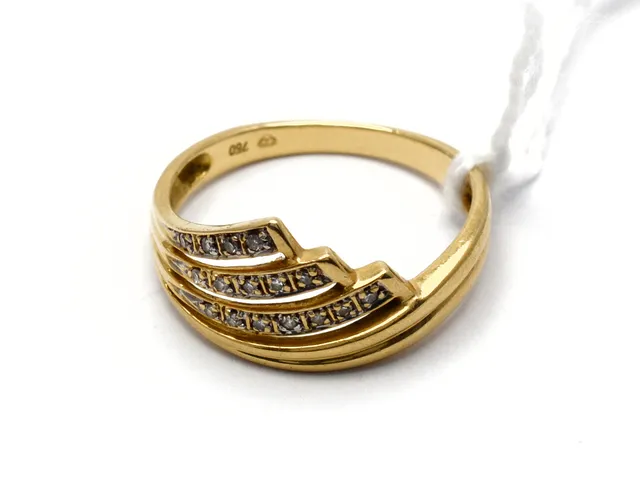 Ring 18K med 16 åttkantslipade diamanter Ø16¾, 2,6g