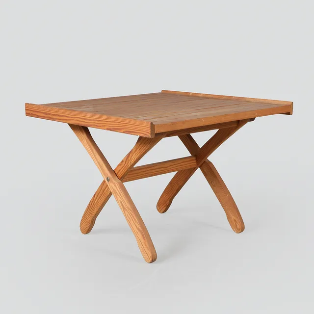 Dansk design. Foldbart sofabord af fyrretræ, 1970'erne.