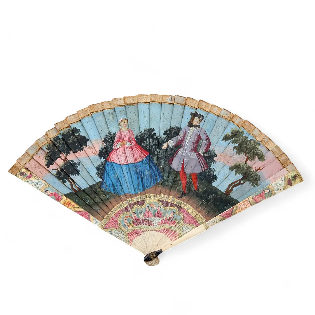 Dutch or French folding fan in bone, circa 1700. — Vintage & Designer Fashion — Balclis