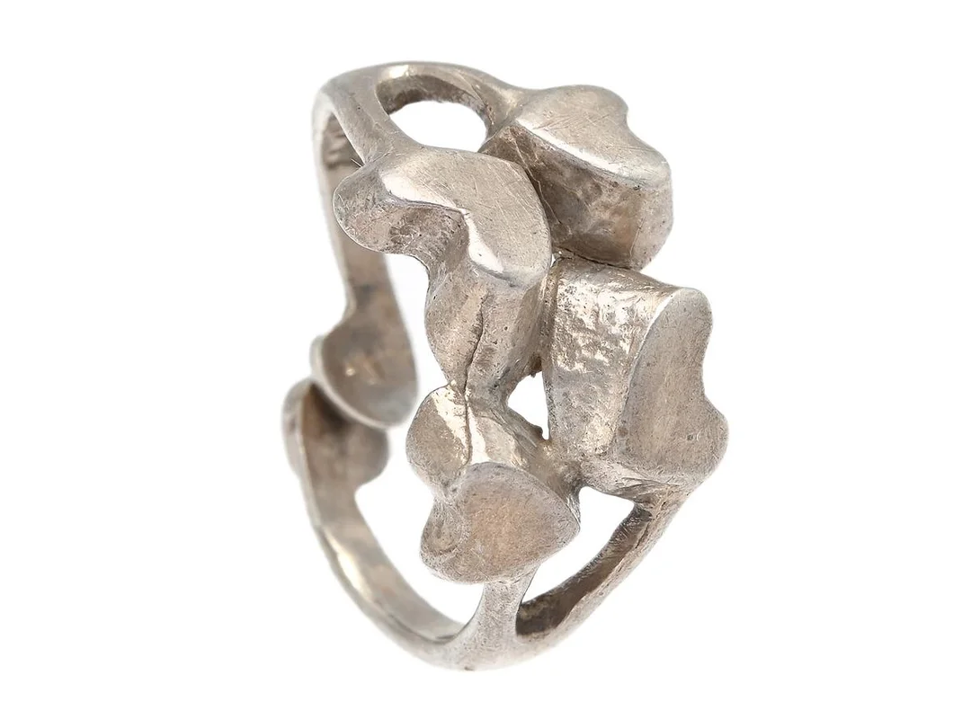 ROBBERT, ring, sterlingsilver, Trosa, justerbar storlek, vikt 3,2 g. — Smycken/Ring — Kaplans
