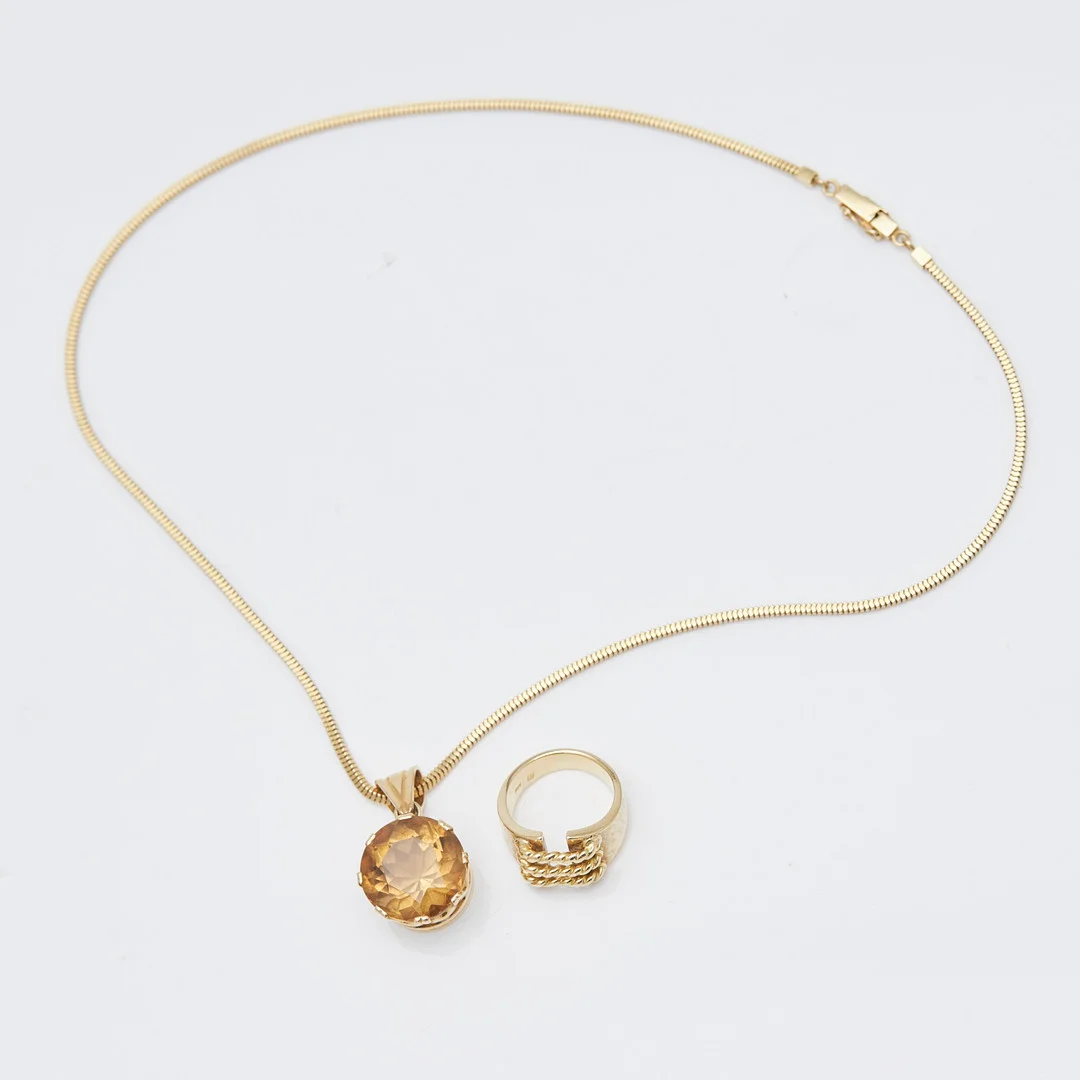 Schmuck- Set, Kette, Ring, Anhänger, 750er Gelbgold (3). — Jewellery — Stockholms Auktionsverk Köln