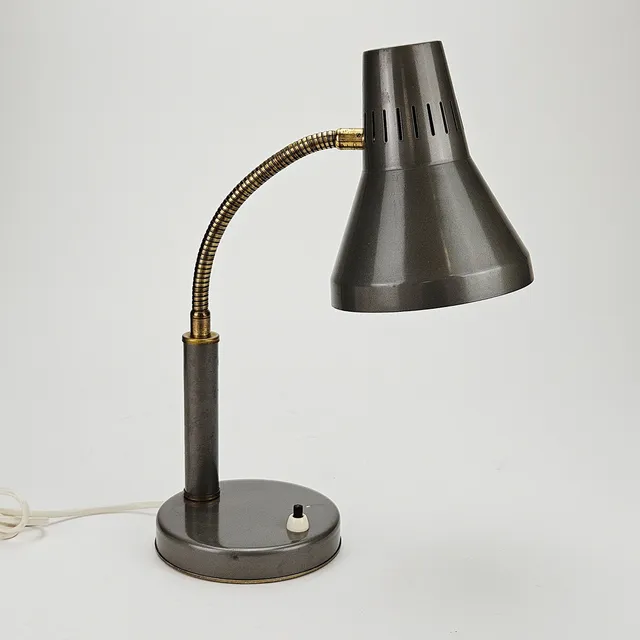 BORDSLAMPA, metall, Hemi-3A, 1900-talets andra hälft.