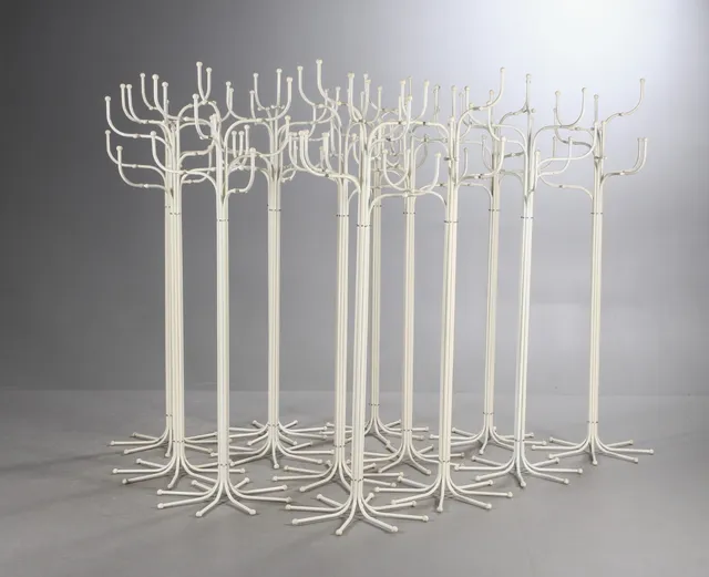 Sidse Werner for Fritz Hansen. 13 mute servants (13)