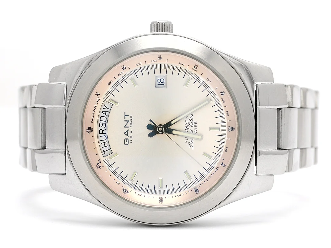 GANT, "Limited Edition", "Tachymetre", Cal ETA 2834-2, Serie nr. 0586/1949, herrur, 42 mm, stål, automatisk, mineralglas, dag, datum, glasbaksida, originallänk, viklås, cert, oktober 2003, box, ytterkartong. Limiterad och numrerad (Nr. 0586/1949). — Klockor/Gant — Kaplans