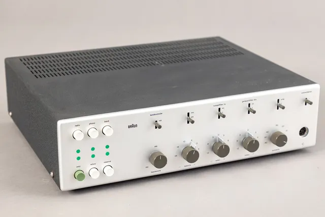 DIETER RAMS. Braun, Verstärker CSV 1000/1.