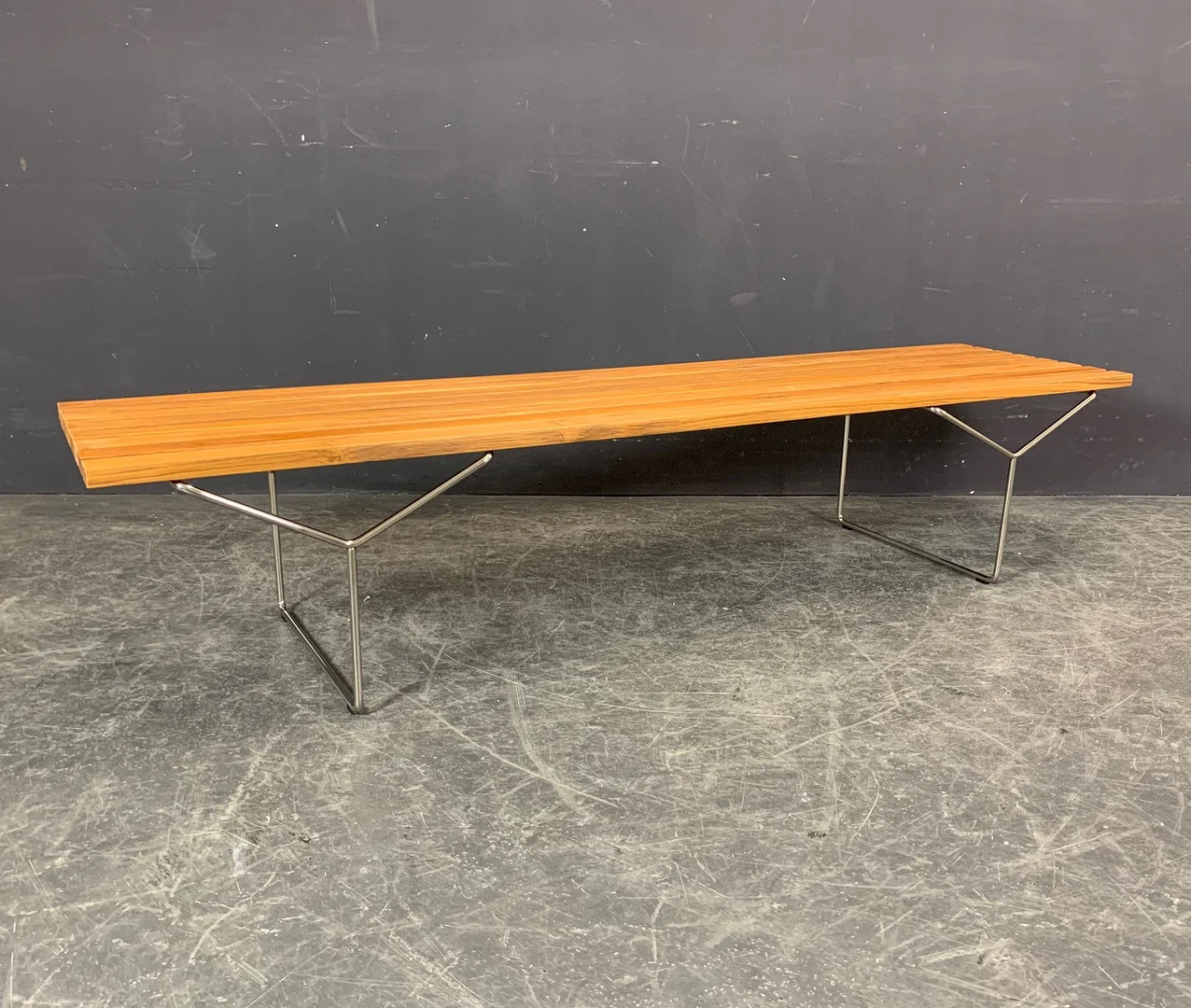 HARRY BERTOIA. TEAK-BANK FÜR KNOLL. — Other — Colombos