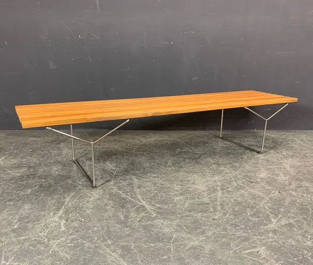 HARRY BERTOIA. TEAK-BANK FÜR KNOLL.
