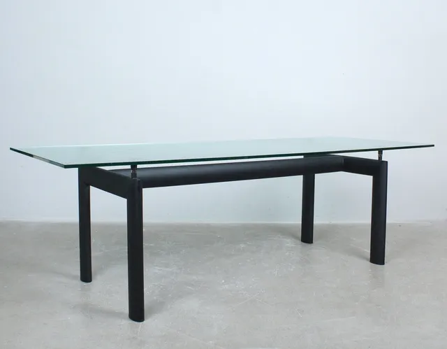 LE CORBUSIER. für Cassina, Esstisch / Tisch, Modell 'LC 6', Metallgestell, Glasplatte, Entwurf 1928, Italien.